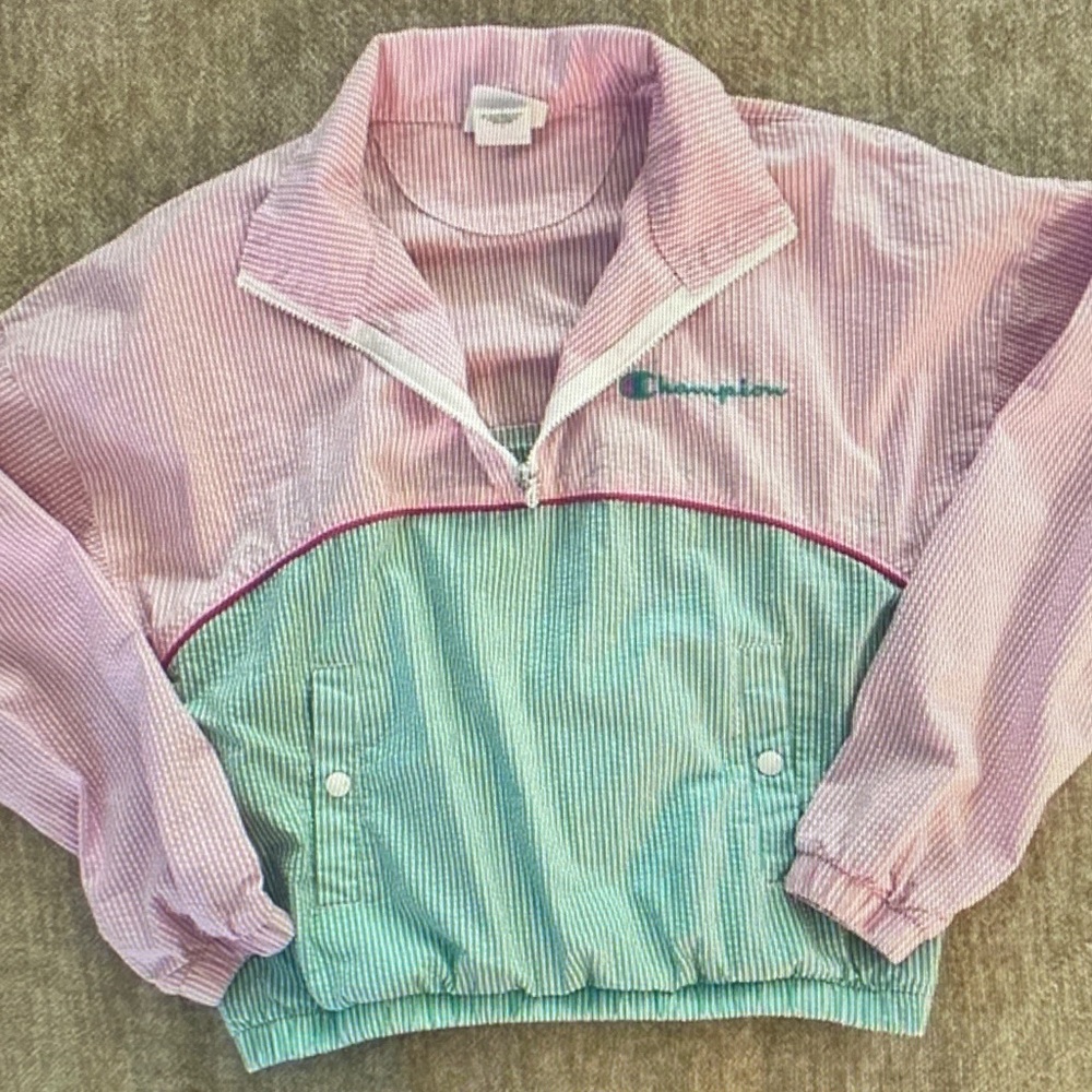 Champion Women's Seersucker Popover Quarter Zip
Jacket - Small